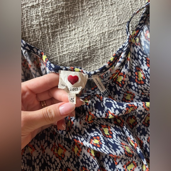 Cold Shoulder Patterned Top - Picture 2 of 6